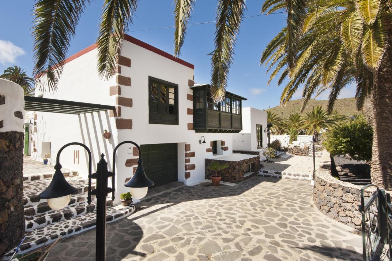 Villa Haria Lux By Escapehome Exterior foto